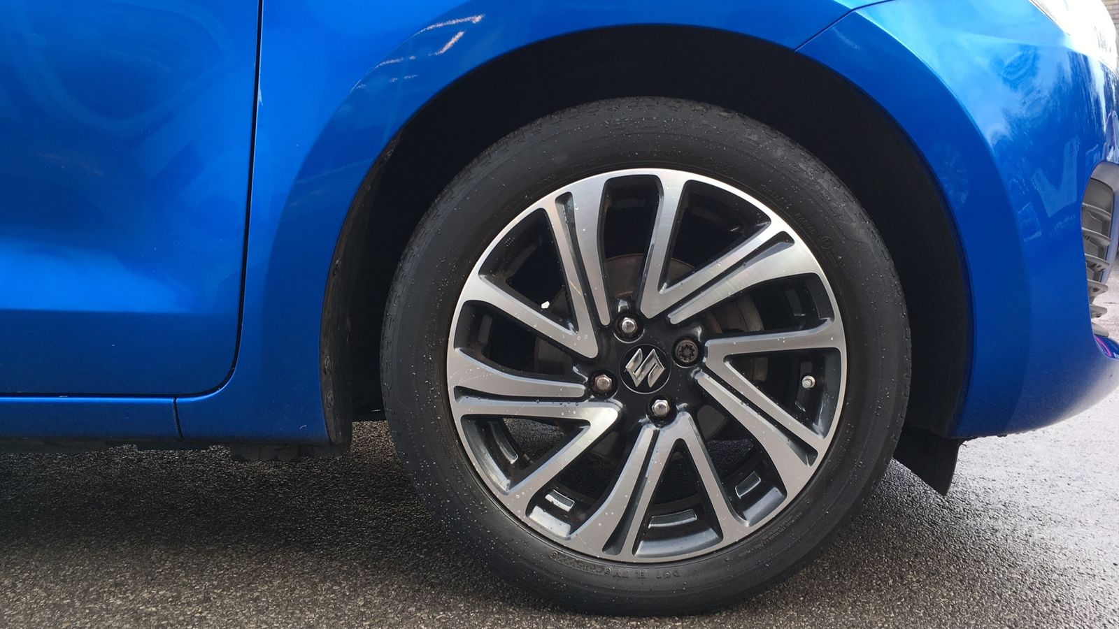 Suzuki Swift 1.2L SZ-l DualJet MHEV Hatchback 5dr Hybrid Manual Euro 6 (82 bhp) 5dr Manual 2025