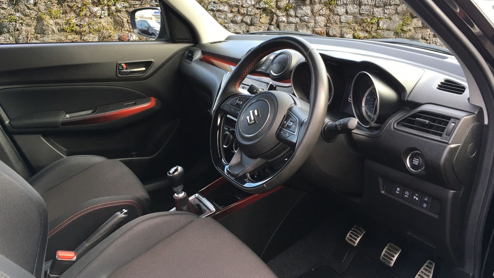 Suzuki Swift 1.4L Sport Boosterjet MHEV Hatchback 5dr Hybrid Manual Euro 6 (127 bhp) 5dr Manual 2025