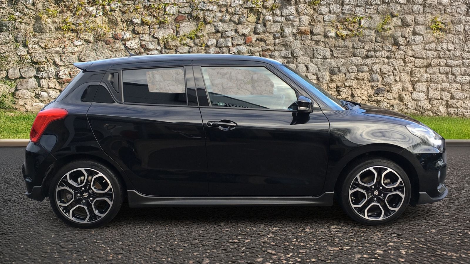 Suzuki Swift 1.4L Sport Boosterjet MHEV Hatchback 5dr Hybrid Manual Euro 6 (127 bhp) 5dr Manual 2025