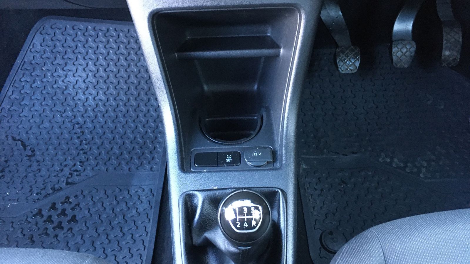 Volkswagen up! 1.0L Move Up BlueMotion Technology Hatchback 5dr Petrol Manual Euro 6 (59 bhp) 5dr Manual 2025