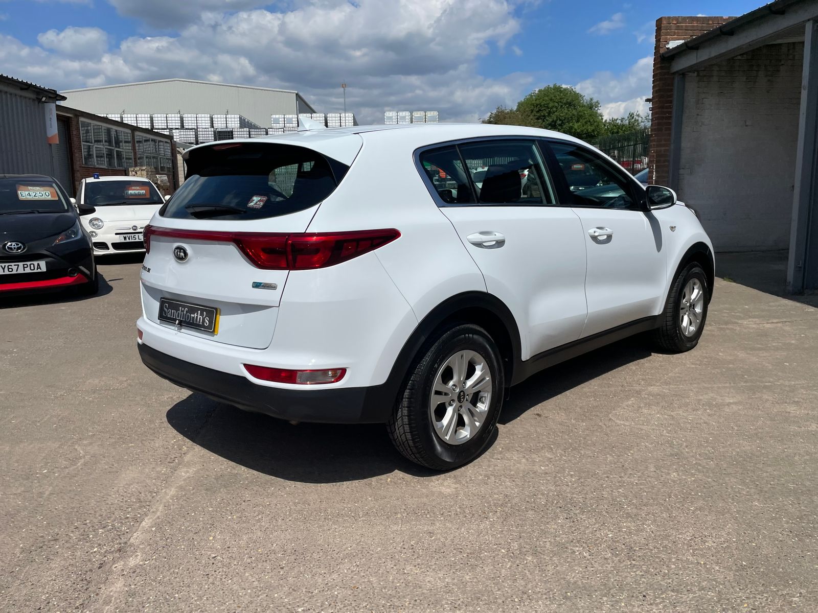 Kia Sportage 1.7 CRDi 1 SUV 5dr Diesel Manual Euro 6 (s/s) (114 bhp) 5dr Manual 2017