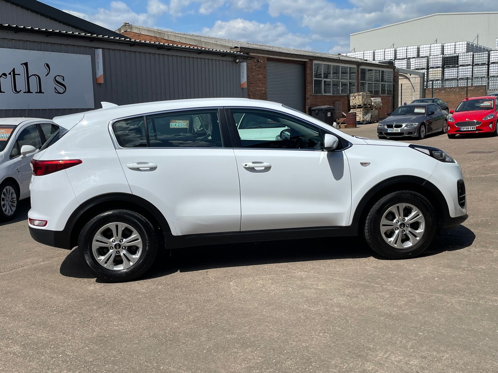 Kia Sportage 1.7 CRDi 1 SUV 5dr Diesel Manual Euro 6 (s/s) (114 bhp) 5dr Manual 2017