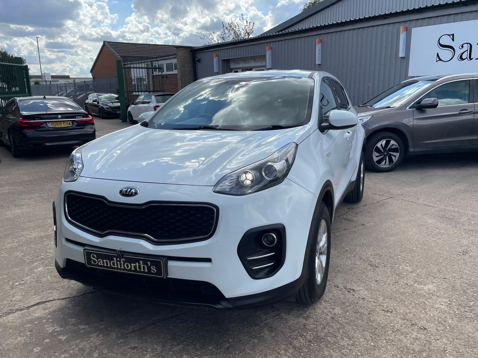 Kia Sportage 1.7 CRDi 1 SUV 5dr Diesel Manual Euro 6 (s/s) (114 bhp) 5dr Manual 2016