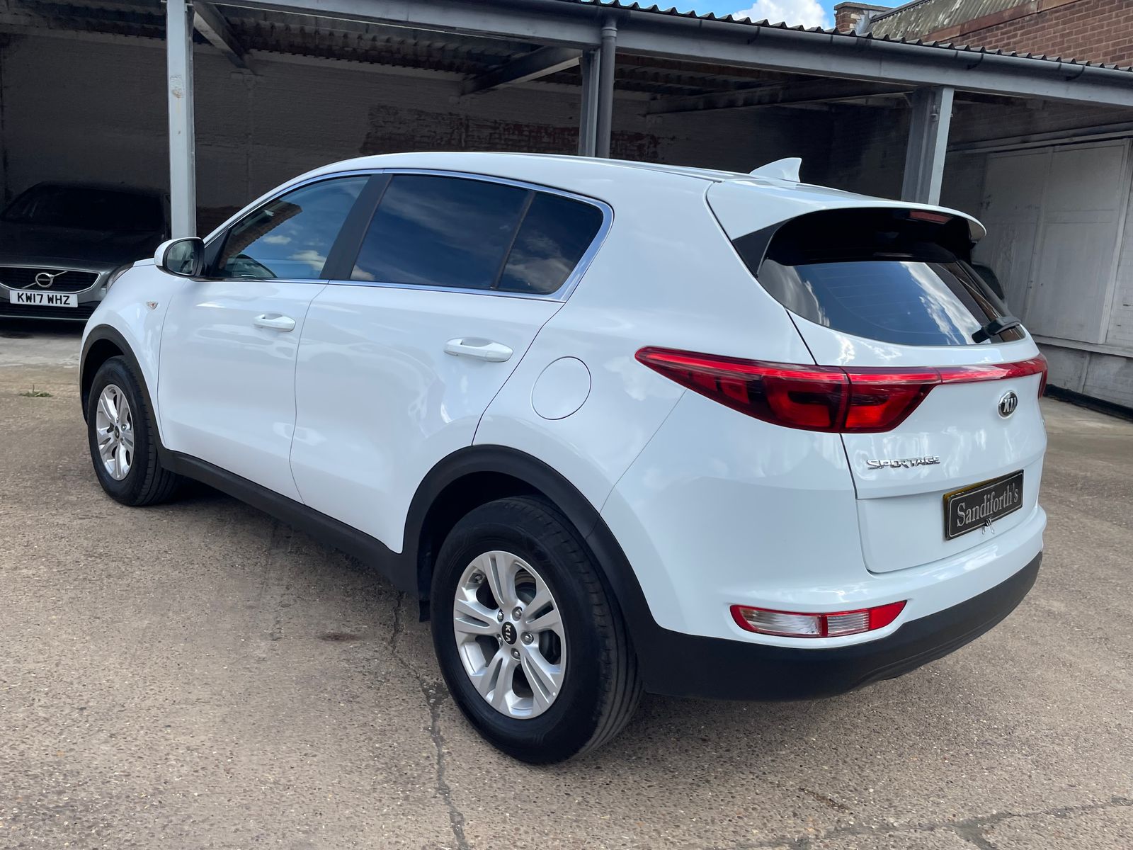 Kia Sportage 1.7 CRDi 1 SUV 5dr Diesel Manual Euro 6 (s/s) (114 bhp) 5dr Manual 2016
