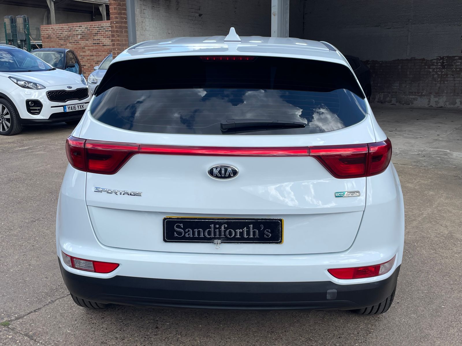 Kia Sportage 1.7 CRDi 1 SUV 5dr Diesel Manual Euro 6 (s/s) (114 bhp) 5dr Manual 2016