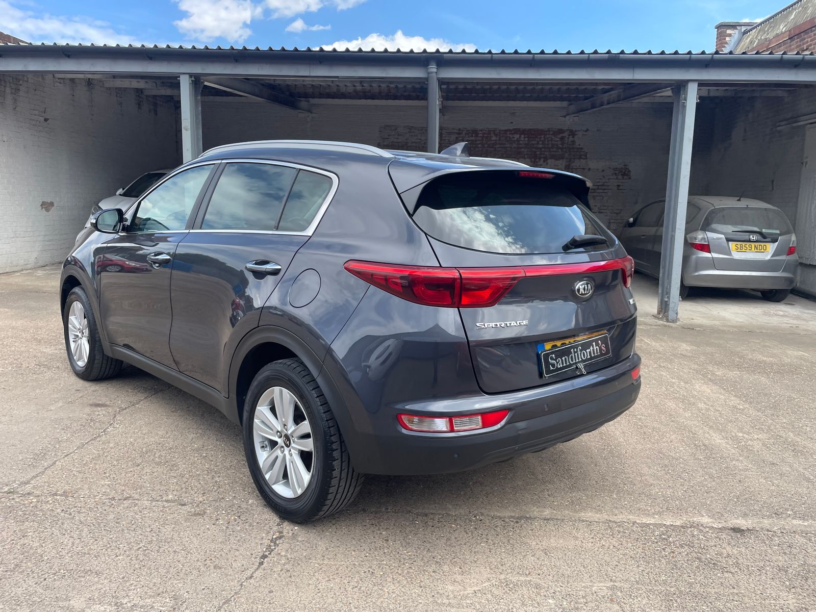 Kia Sportage 1.7 CRDi 2 SUV 5dr Diesel Manual Euro 6 (s/s) (114 bhp) 5dr Manual 2016