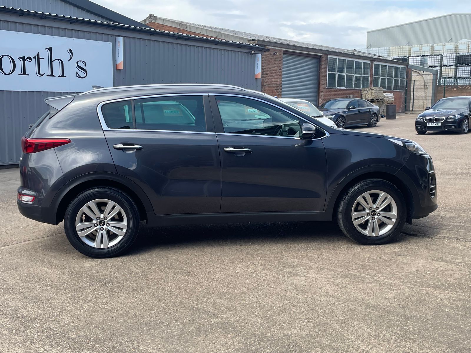 Kia Sportage 1.7 CRDi 2 SUV 5dr Diesel Manual Euro 6 (s/s) (114 bhp) 5dr Manual 2016