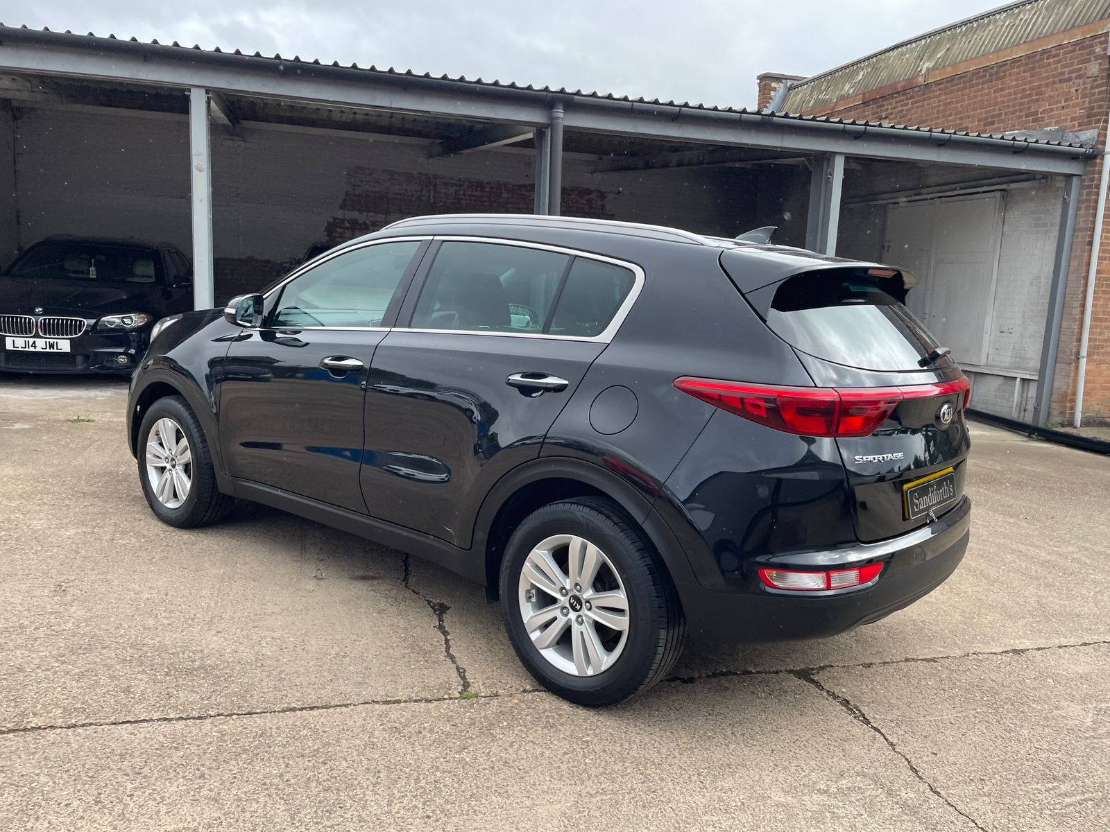 Kia Sportage 1.7 CRDi 2 SUV 5dr Diesel Manual Euro 6 (s/s) (114 bhp) 5dr Manual 2017