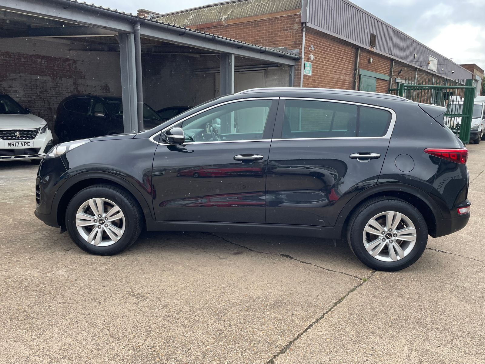 Kia Sportage 1.7 CRDi 2 SUV 5dr Diesel Manual Euro 6 (s/s) (114 bhp) 5dr Manual 2017