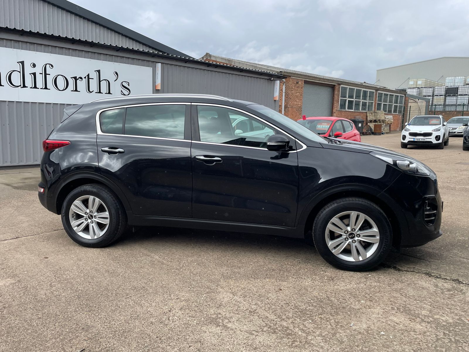 Kia Sportage 1.7 CRDi 2 SUV 5dr Diesel Manual Euro 6 (s/s) (114 bhp) 5dr Manual 2017