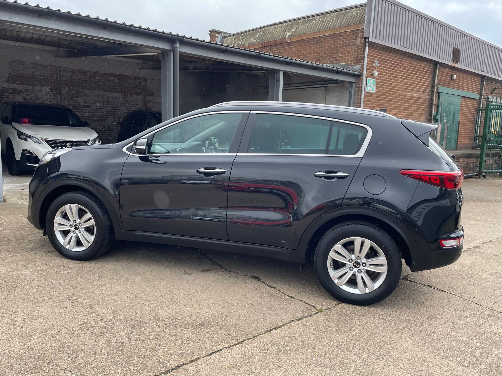 Kia Sportage 1.7 CRDi 2 SUV 5dr Diesel Manual Euro 6 (s/s) (114 bhp) 5dr Manual 2017