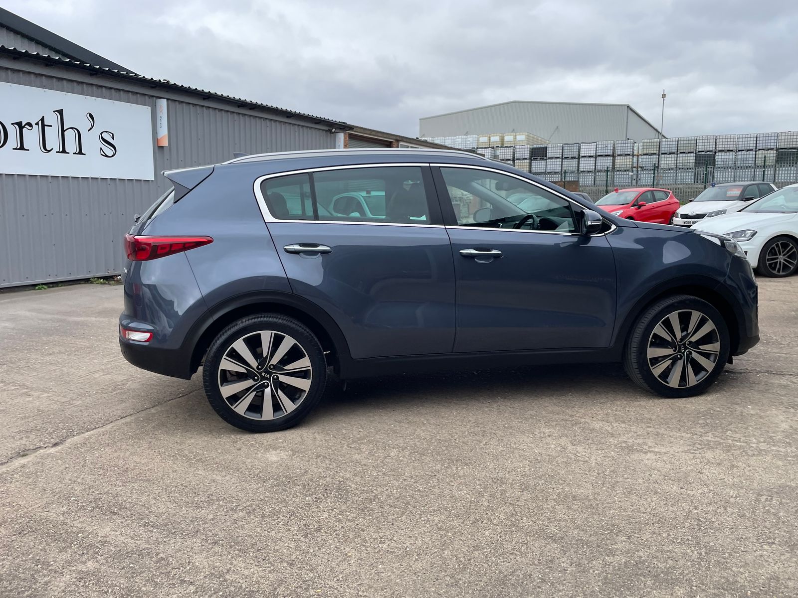 Kia Sportage 1.7 CRDi 3 SUV 5dr Diesel Manual Euro 6 (s/s) (114 bhp) 5dr Manual 2016