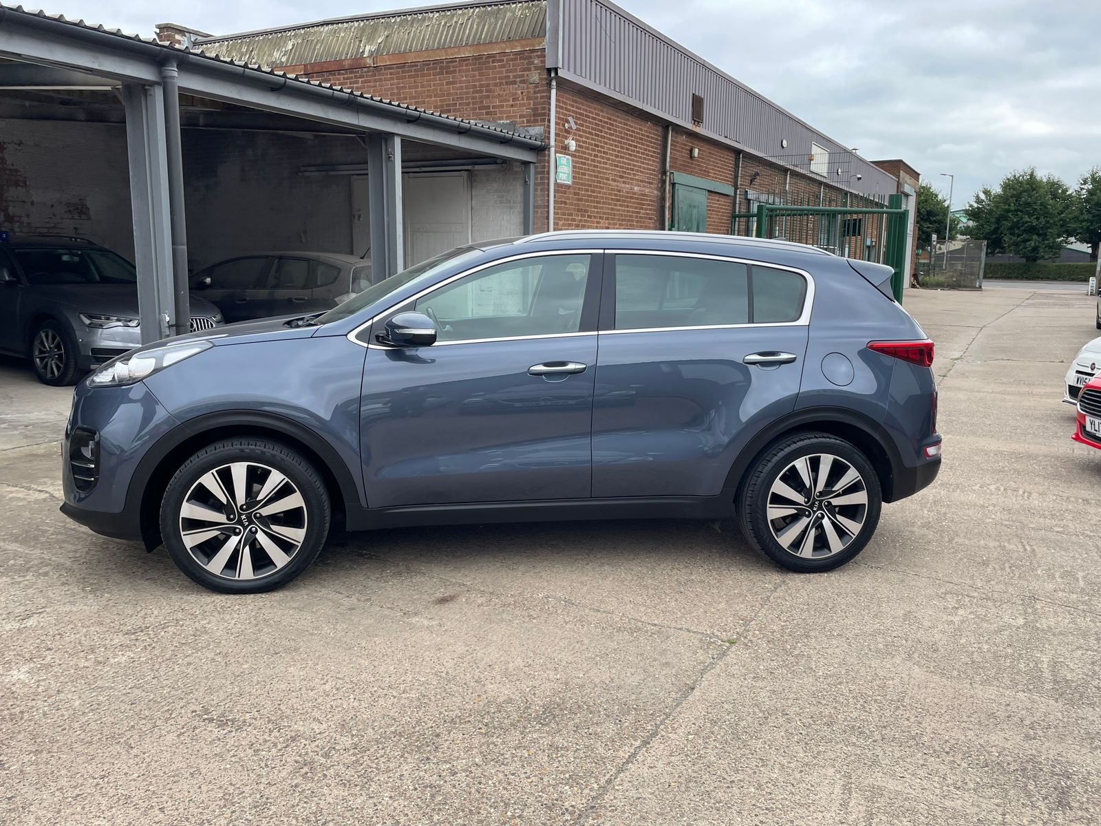 Kia Sportage 1.7 CRDi 3 SUV 5dr Diesel Manual Euro 6 (s/s) (114 bhp) 5dr Manual 2016