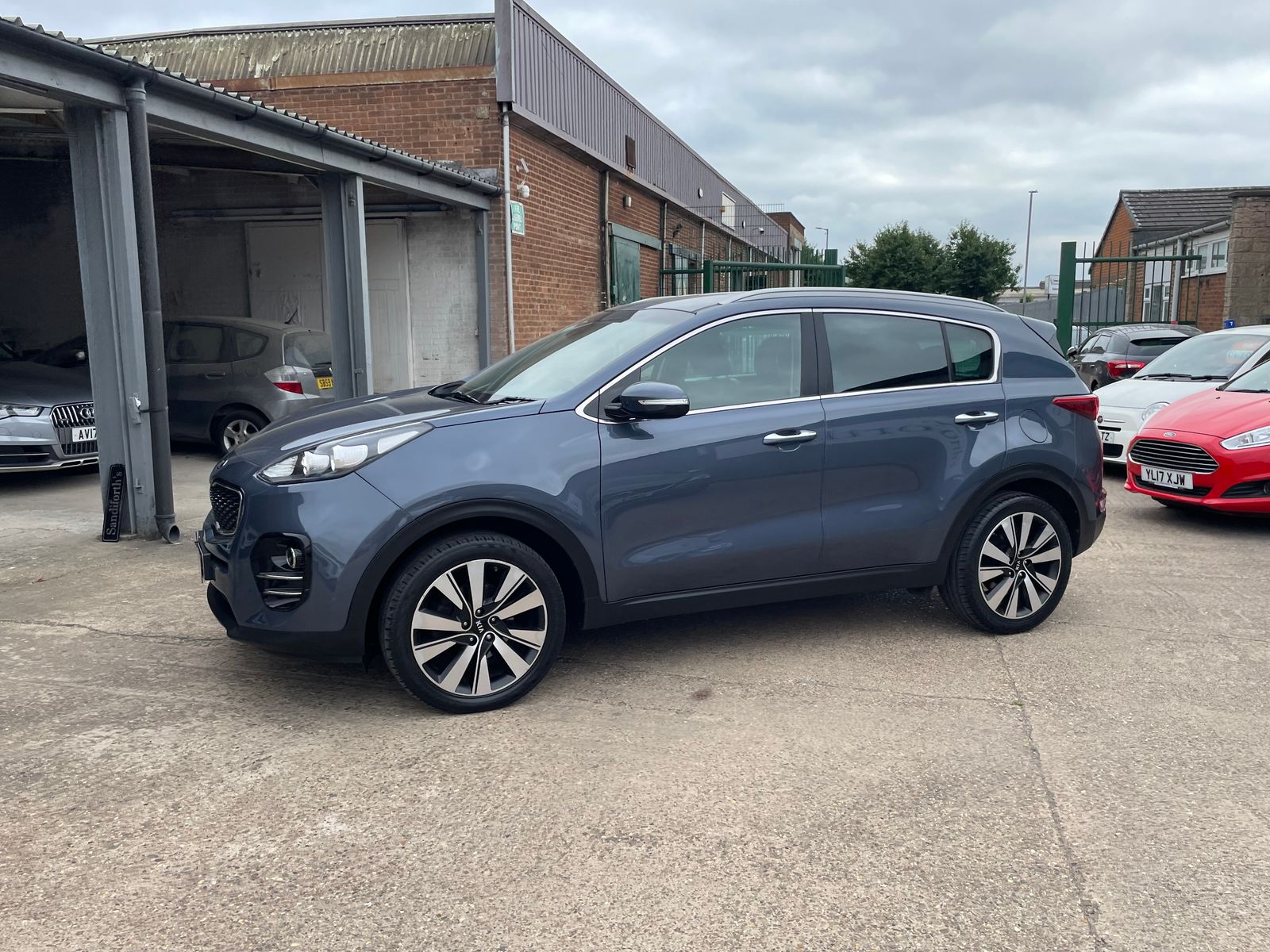 Kia Sportage 1.7 CRDi 3 SUV 5dr Diesel Manual Euro 6 (s/s) (114 bhp) 5dr Manual 2016