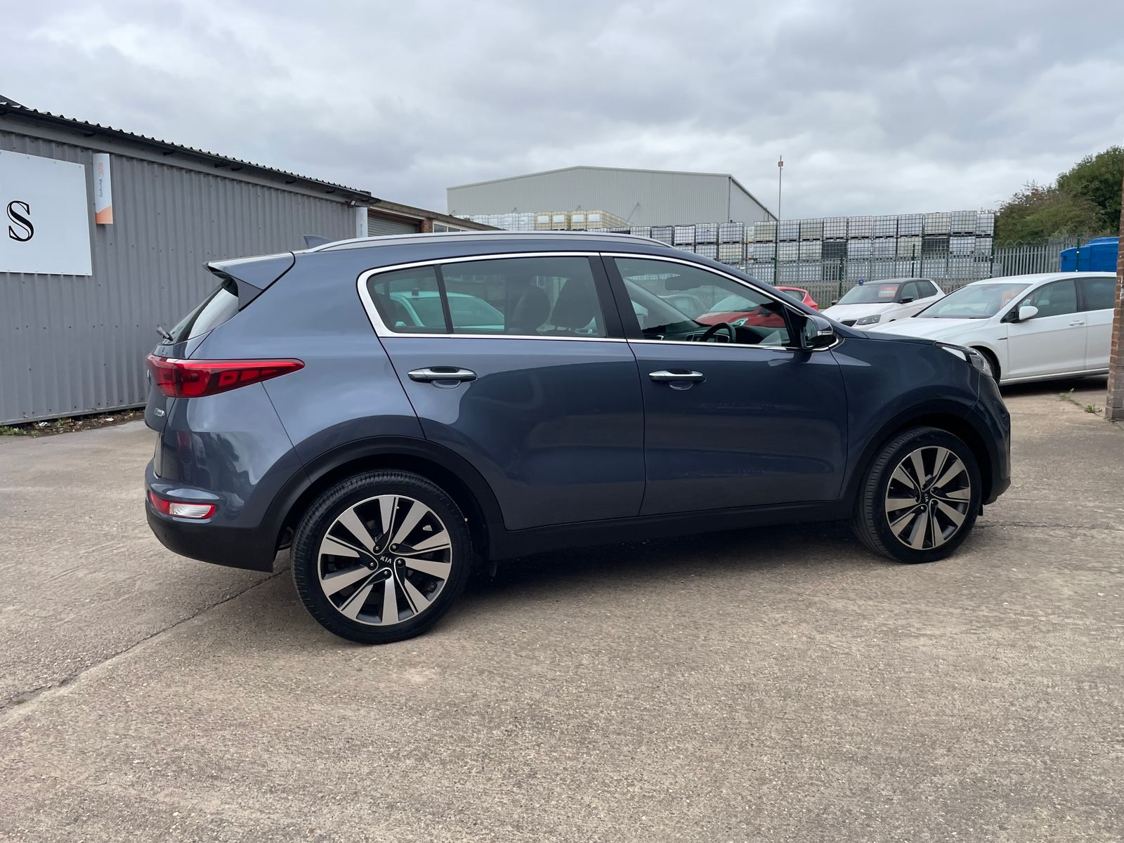 Kia Sportage 1.7 CRDi 3 SUV 5dr Diesel Manual Euro 6 (s/s) (114 bhp) 5dr Manual 2016