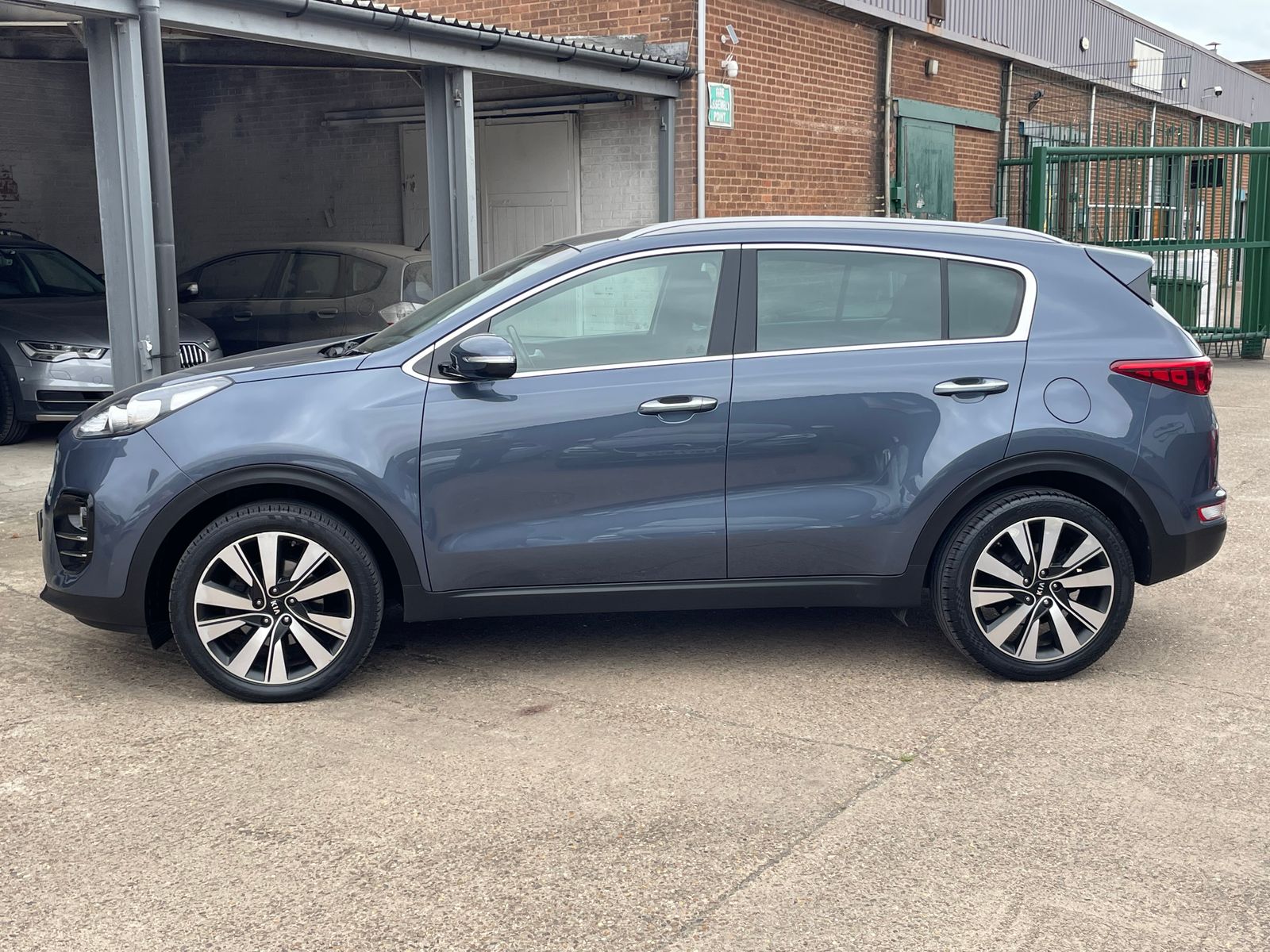 Kia Sportage 1.7 CRDi 3 SUV 5dr Diesel Manual Euro 6 (s/s) (114 bhp) 5dr Manual 2016