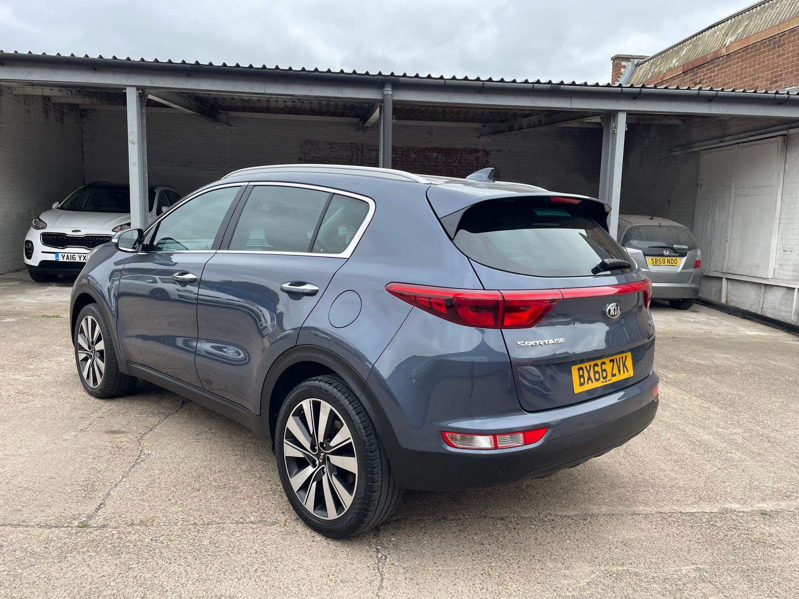 Kia Sportage 1.7 CRDi 3 SUV 5dr Diesel Manual Euro 6 (s/s) (114 bhp) 5dr Manual 2016