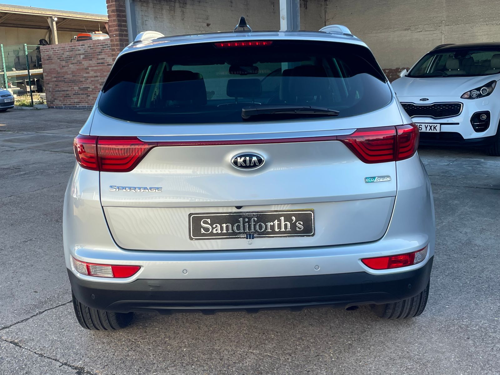 Kia Sportage 1.7 CRDi 4 SUV 5dr Diesel Manual Euro 6 (s/s) (114 bhp) 5dr Manual 2016