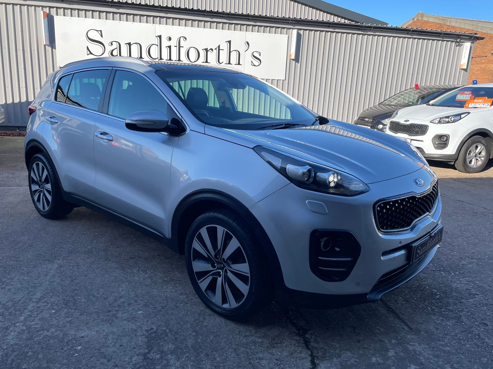 Kia Sportage 1.7 CRDi 4 SUV 5dr Diesel Manual Euro 6 (s/s) (114 bhp) 5dr Manual 2016