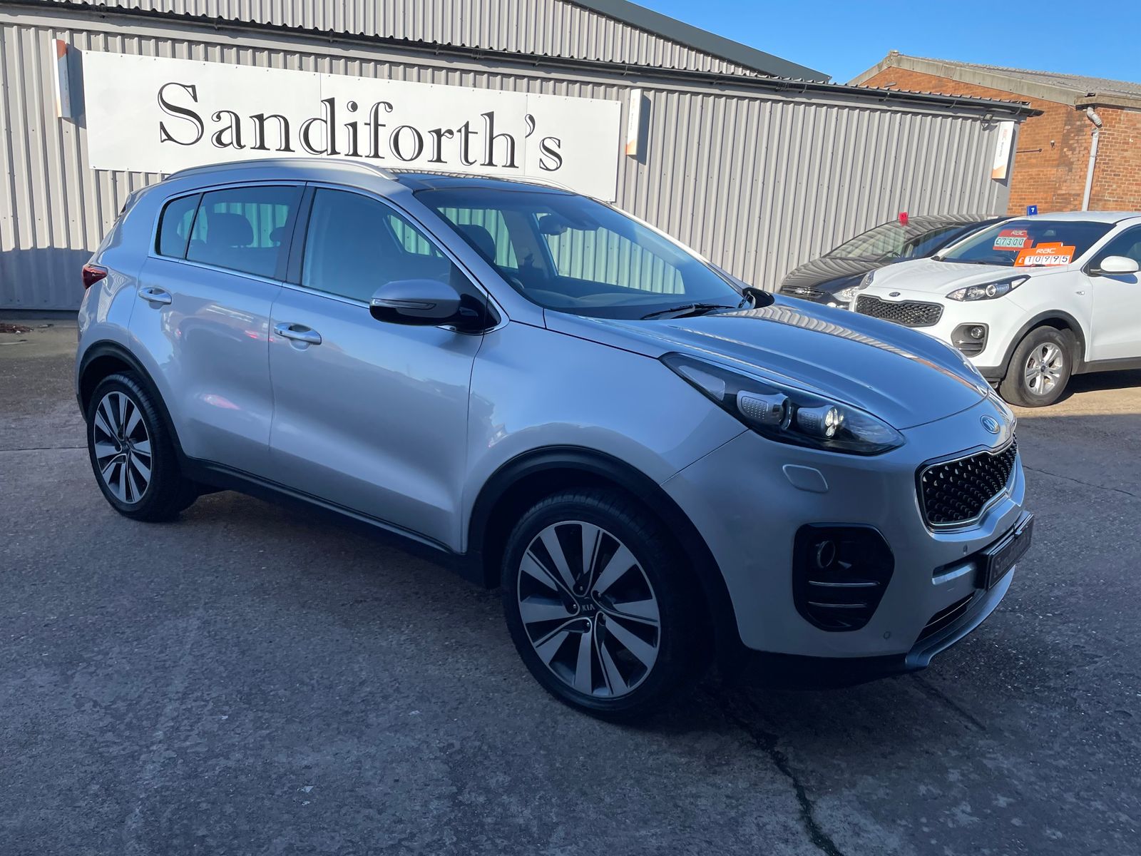 Kia Sportage 1.7 CRDi 4 SUV 5dr Diesel Manual Euro 6 (s/s) (114 bhp) 5dr Manual 2016