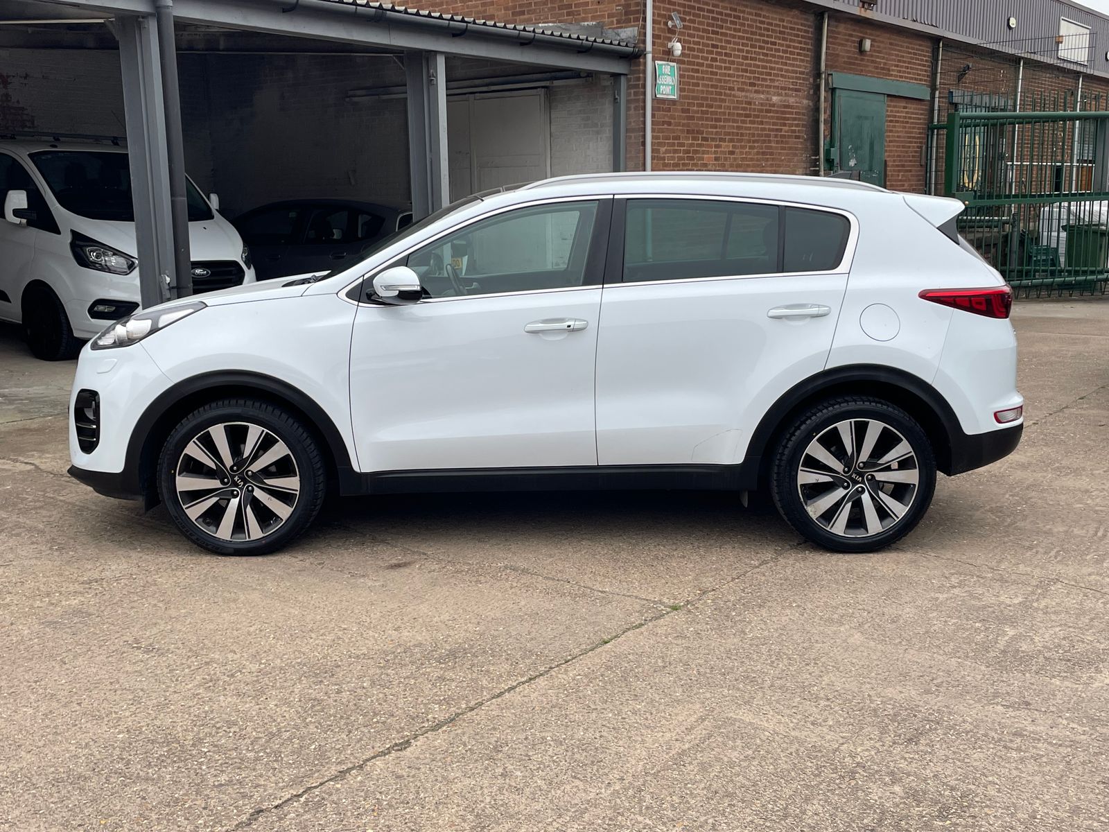 Kia Sportage 1.7 CRDi 4 SUV 5dr Diesel Manual Euro 6 (s/s) (114 bhp) 5dr Manual 2017