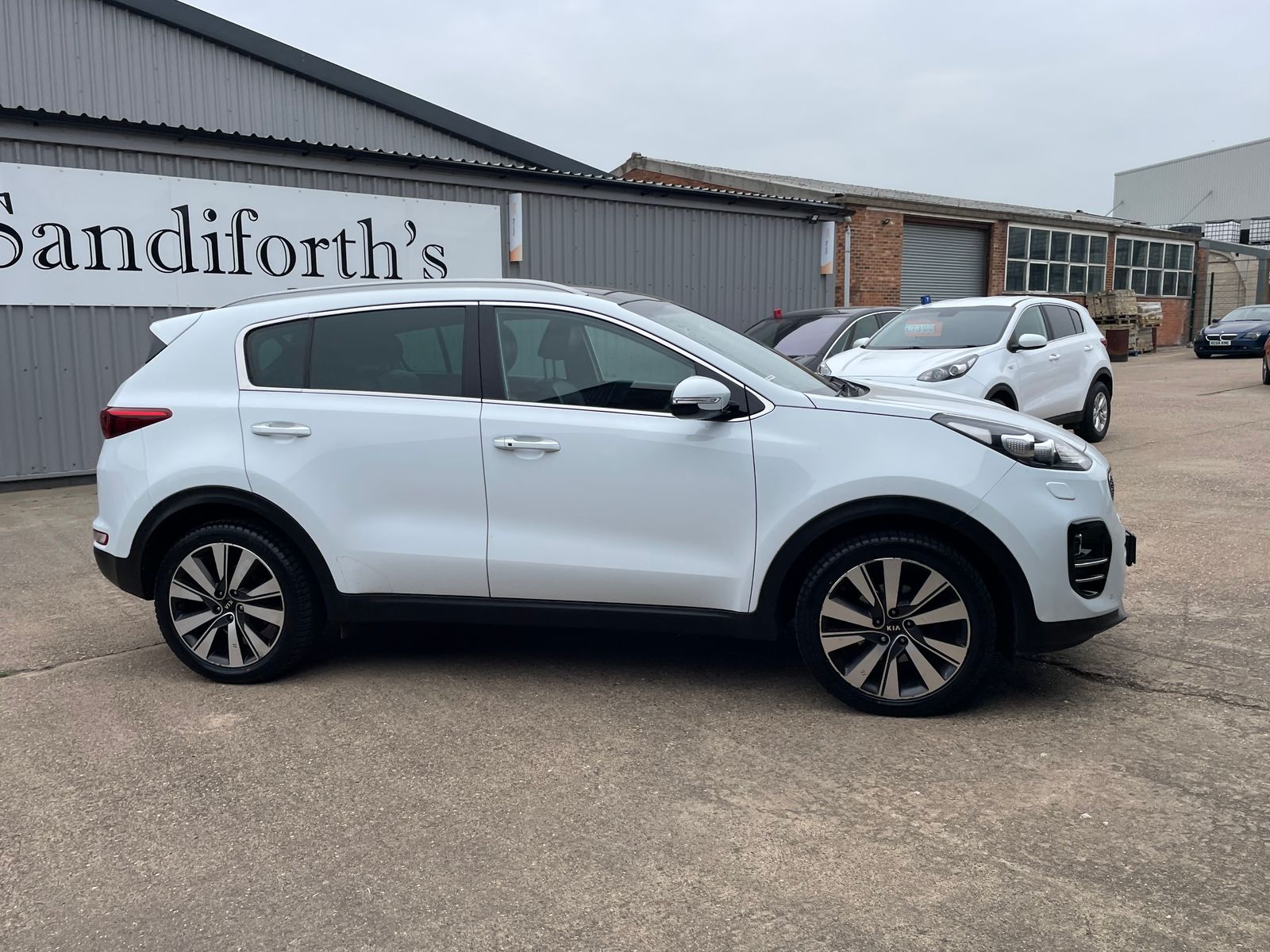 Kia Sportage 1.7 CRDi 4 SUV 5dr Diesel Manual Euro 6 (s/s) (114 bhp) 5dr Manual 2017