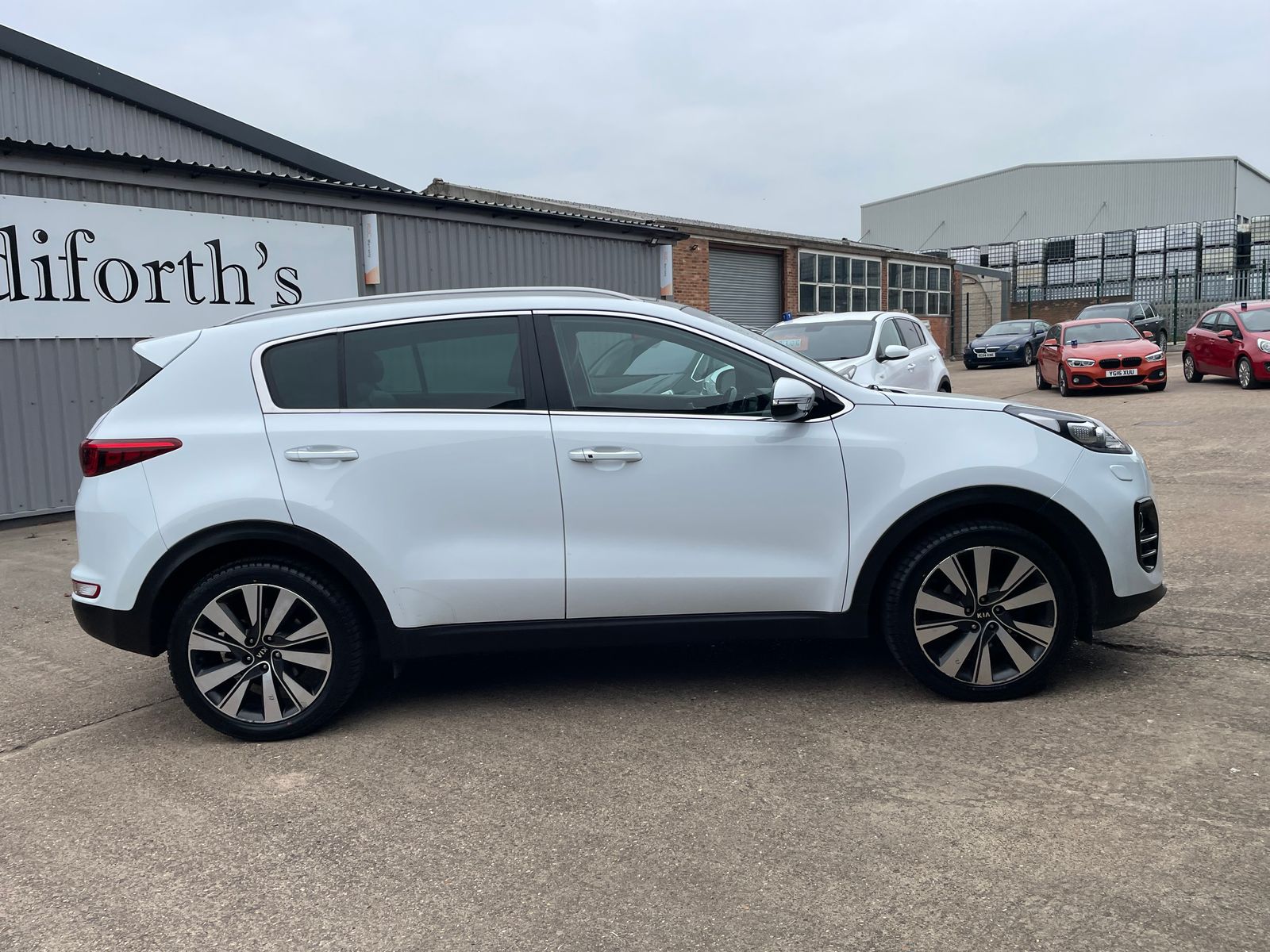 Kia Sportage 1.7 CRDi 4 SUV 5dr Diesel Manual Euro 6 (s/s) (114 bhp) 5dr Manual 2017