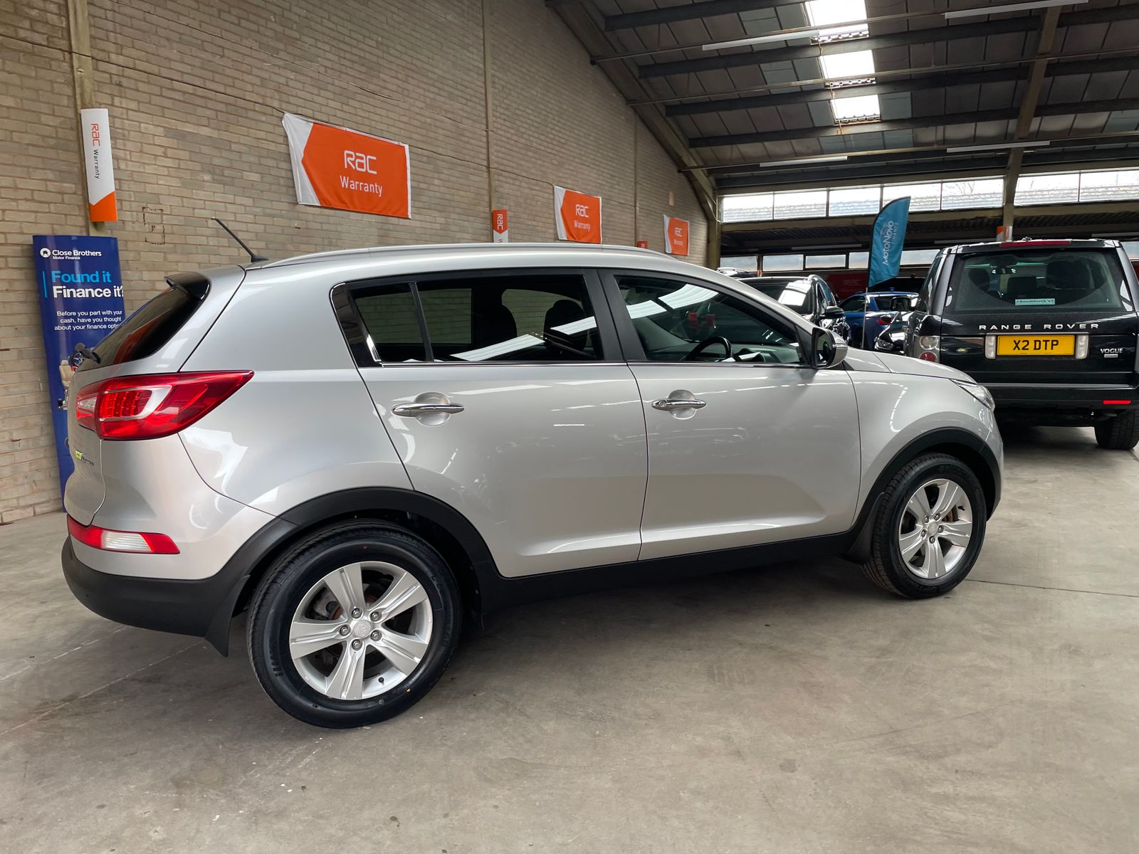 Kia Sportage 1.7 CRDi EcoDynamics 2 SUV 5dr Diesel Manual 2WD Euro 5 (s/s) (114 bhp) PAN ROOF,  5dr Manual 2013