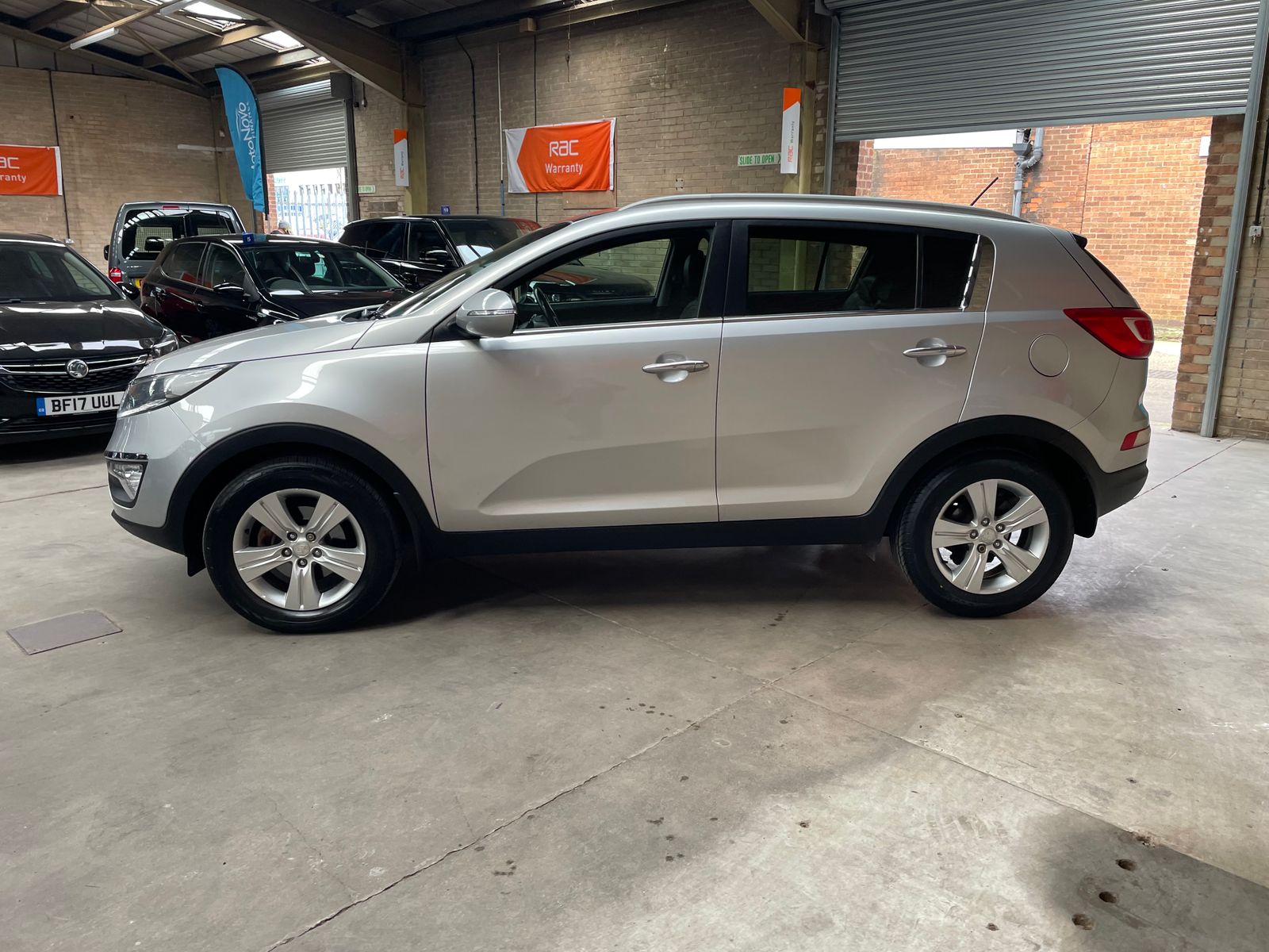 Kia Sportage 1.7 CRDi EcoDynamics 2 SUV 5dr Diesel Manual 2WD Euro 5 (s/s) (114 bhp) PAN ROOF,  5dr Manual 2013