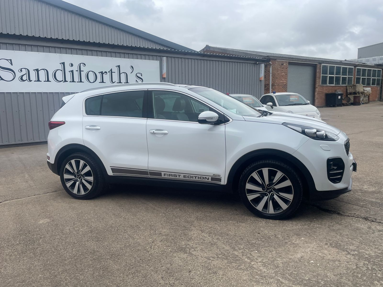 Kia Sportage 2.0 CRDi First Edition SUV 5dr Diesel Auto AWD Euro 6 (182 bhp) 5dr Automatic 2016