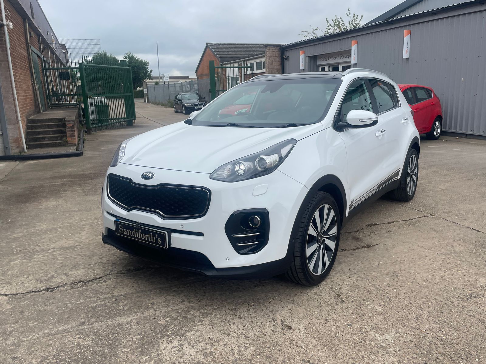 Kia Sportage 2.0 CRDi First Edition SUV 5dr Diesel Auto AWD Euro 6 (182 bhp) 5dr Automatic 2016