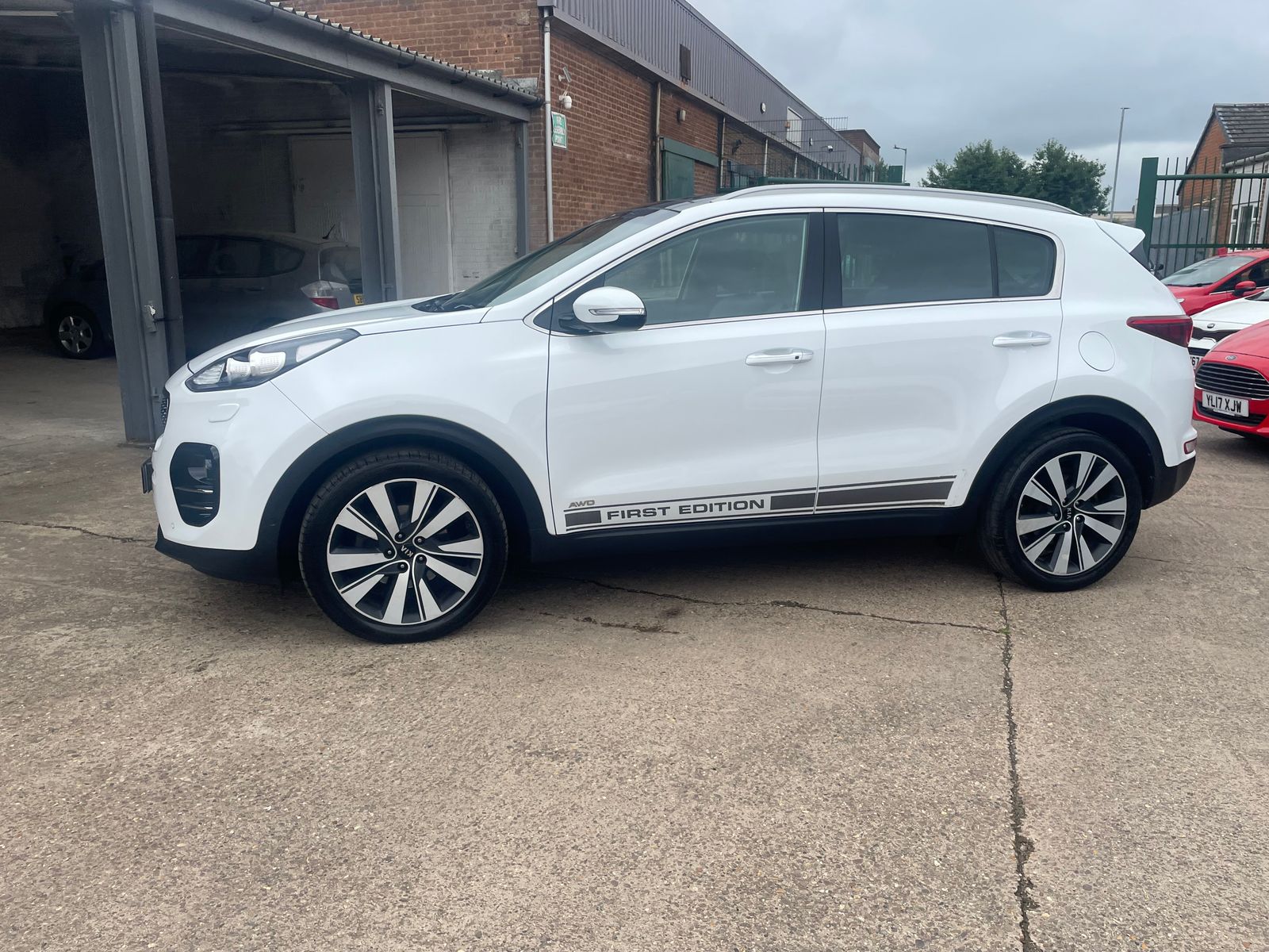 Kia Sportage 2.0 CRDi First Edition SUV 5dr Diesel Auto AWD Euro 6 (182 bhp) 5dr Automatic 2016