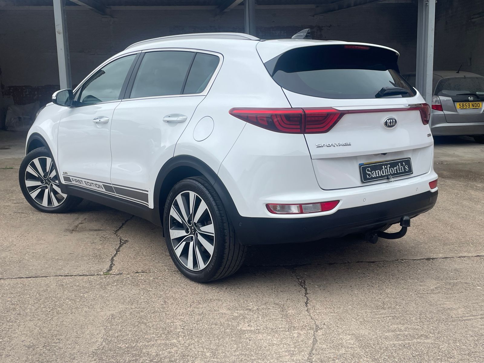 Kia Sportage 2.0 CRDi First Edition SUV 5dr Diesel Auto AWD Euro 6 (182 bhp) 5dr Automatic 2016
