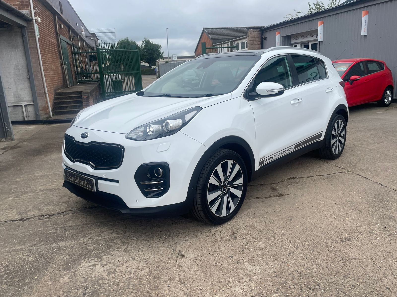 Kia Sportage 2.0 CRDi First Edition SUV 5dr Diesel Auto AWD Euro 6 (182 bhp) 5dr Automatic 2016
