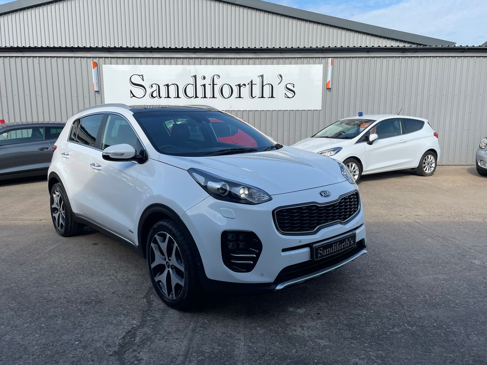 Kia Sportage 2.0 CRDi GT-Line S SUV 5dr Diesel Auto AWD Euro 6 (182 bhp)Only 38k 7 Dealer Services 5dr Automatic 2017