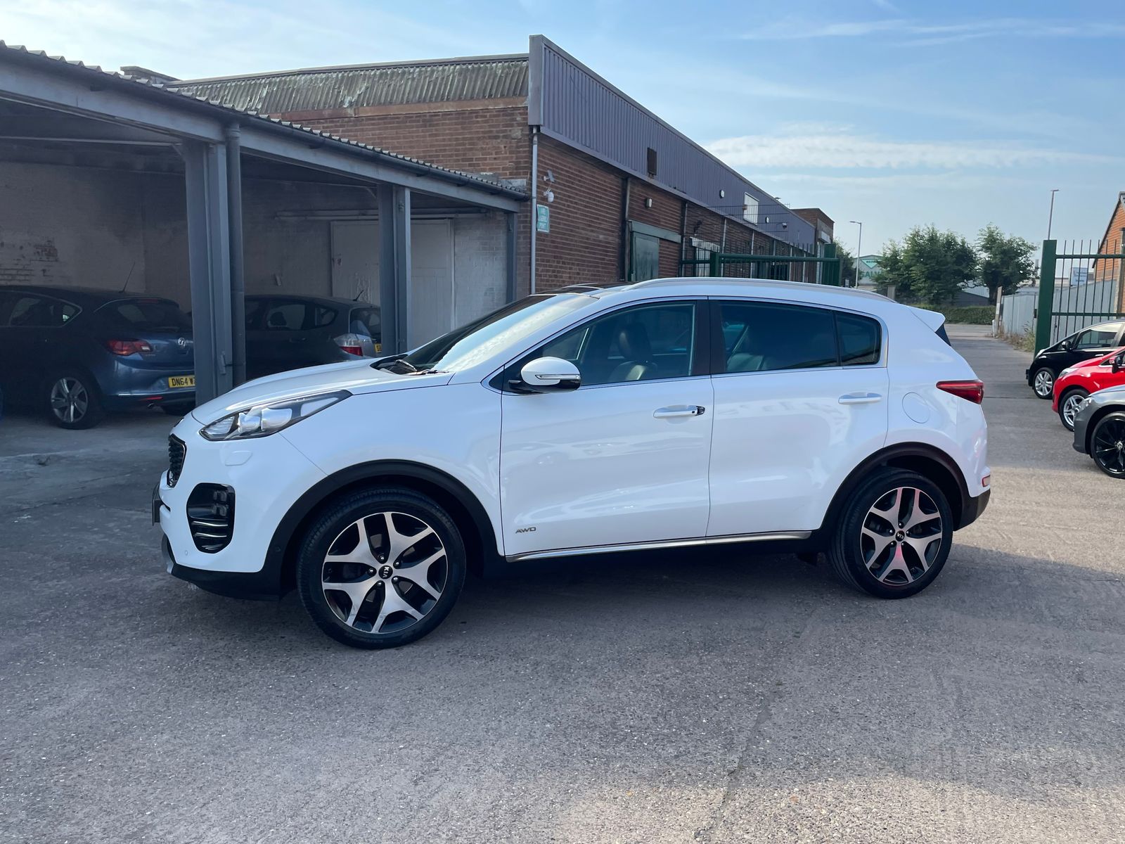 Kia Sportage 2.0 CRDi GT-Line S SUV 5dr Diesel Auto AWD Euro 6 (182 bhp)Only 38k 7 Dealer Services 5dr Automatic 2017