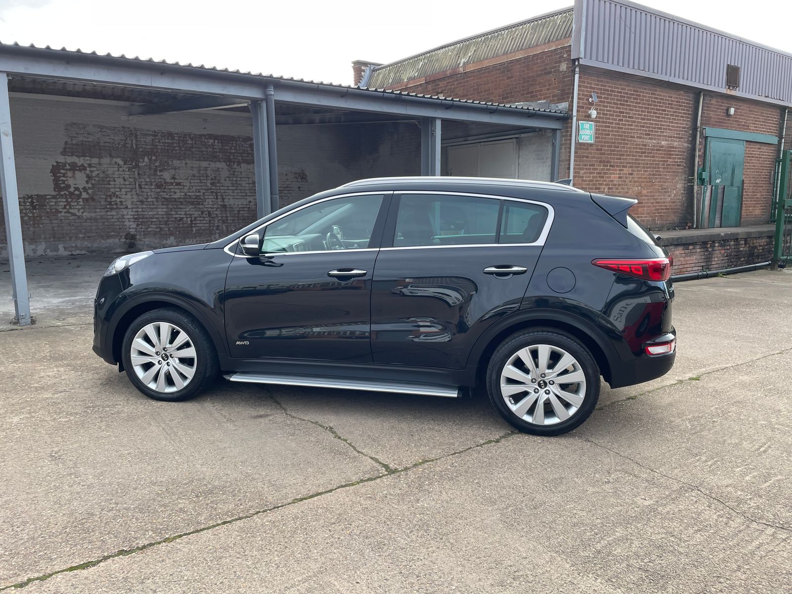 Kia Sportage 2.0 CRDi KX-3 SUV 5dr Diesel Auto AWD Euro 6 (134 bhp) 1 Former Keeper, 8 Services  5dr Automatic 2016