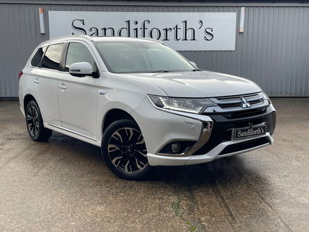 2017 OUTLANDER 2.0H 12KWH GX4HS SUV 5DR PETROL PLUG IN HYBRID CVT 4WD EURO... photo
