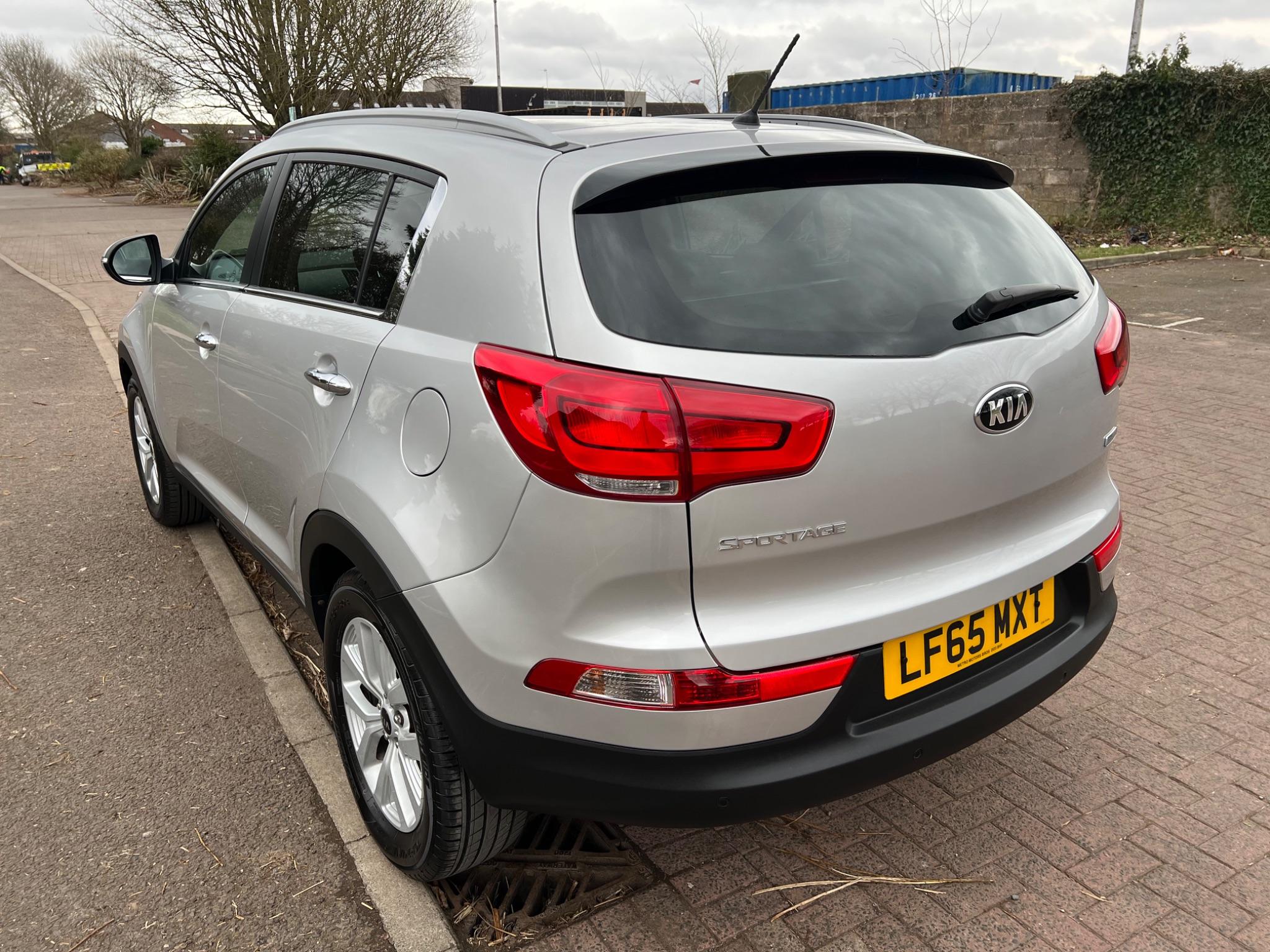 Kia Sportage 1.7 CRDi EcoDynamics 2 2WD Euro 6 (s/s) 5dr 5dr Manual 2015