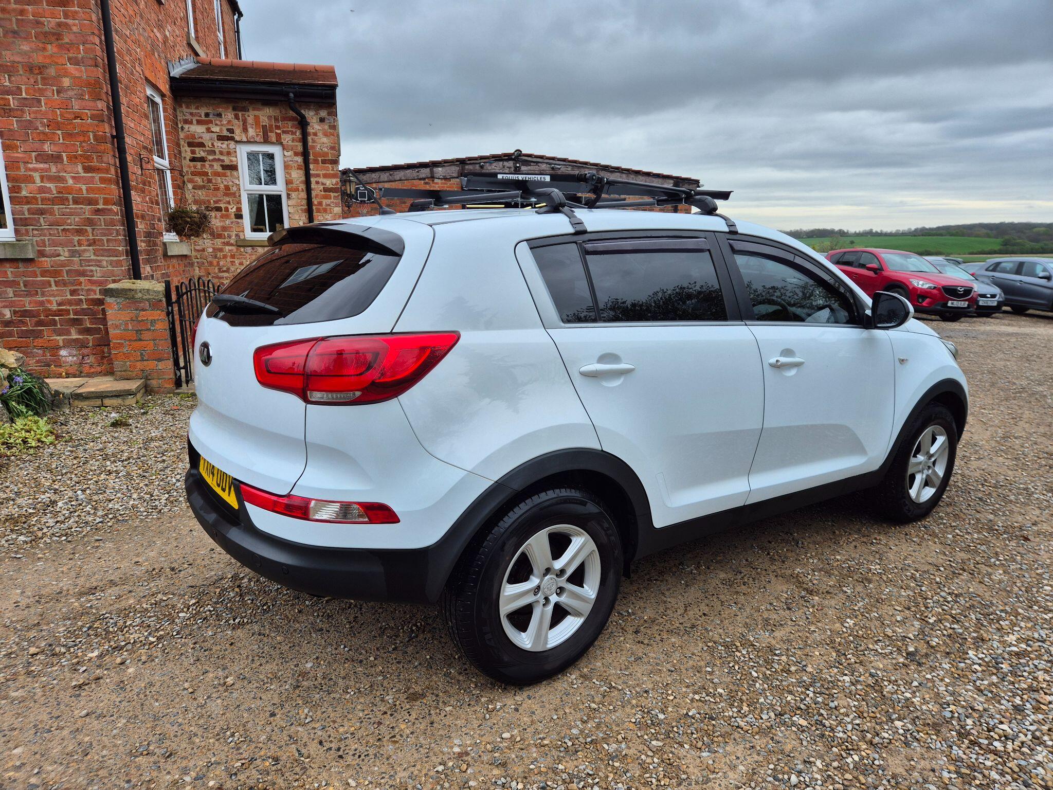 Kia Sportage 1.6 GDi 1 2WD Euro 5 5dr 5dr Manual 2014