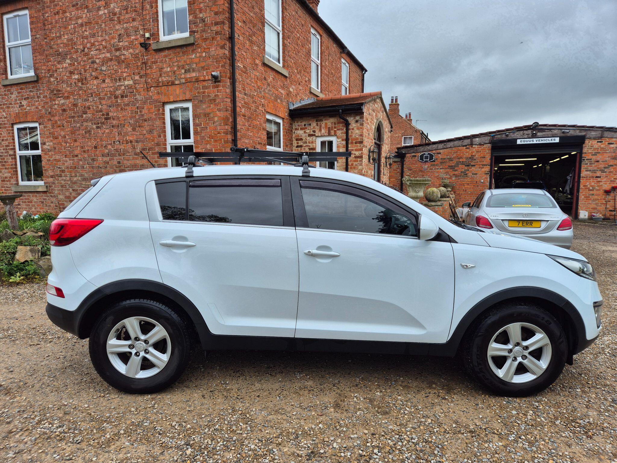 Kia Sportage 1.6 GDi 1 2WD Euro 5 5dr 5dr Manual 2014