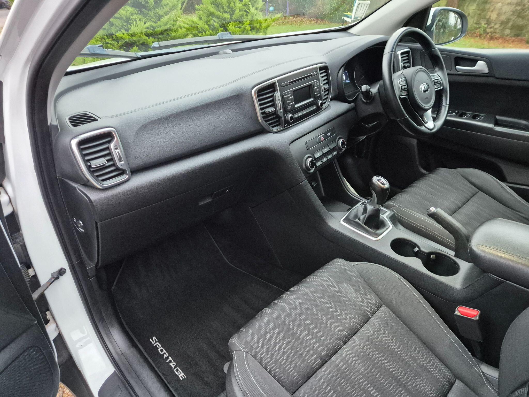 Kia Sportage 1.7 CRDi 1 Euro 6 (s/s) 5dr 5dr Manual 2016