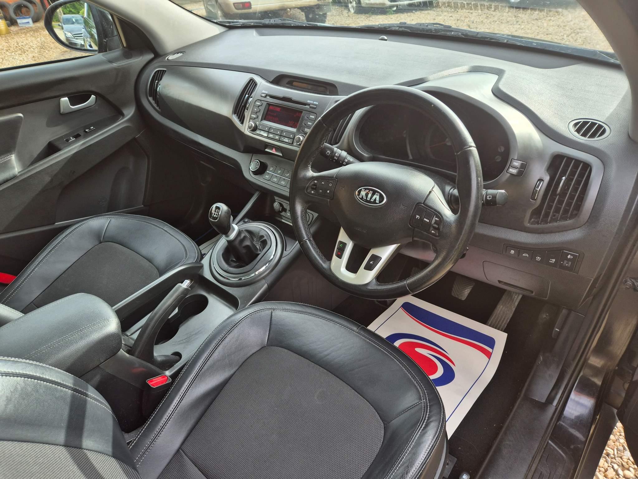 Kia Sportage 1.7 CRDi EcoDynamics 2 2WD Euro 5 (s/s) 5dr 5dr Manual 2013