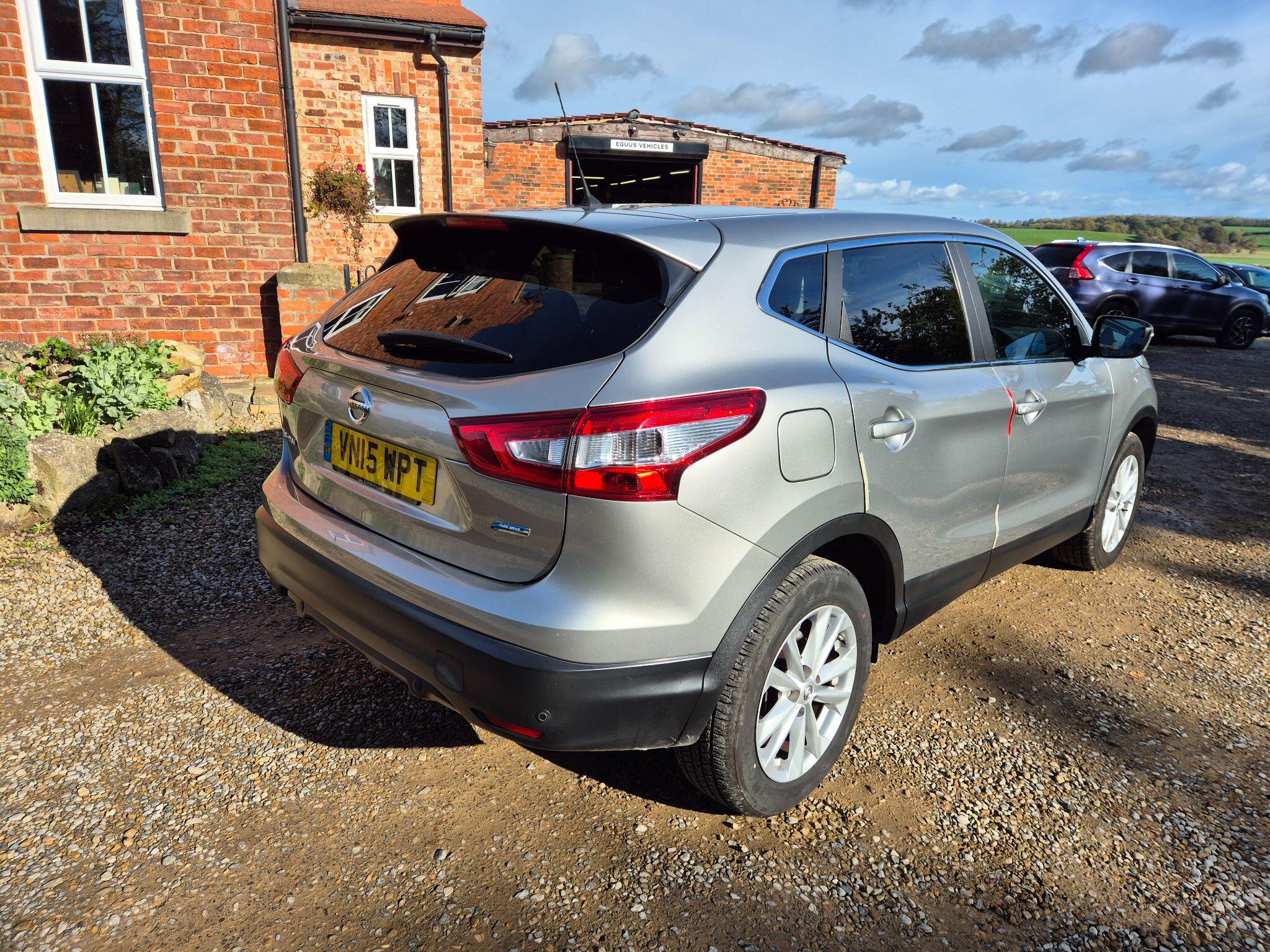 Nissan Qashqai 1.5 dCi Acenta Premium 2WD Euro 5 (s/s) 5dr 5dr Manual 2015