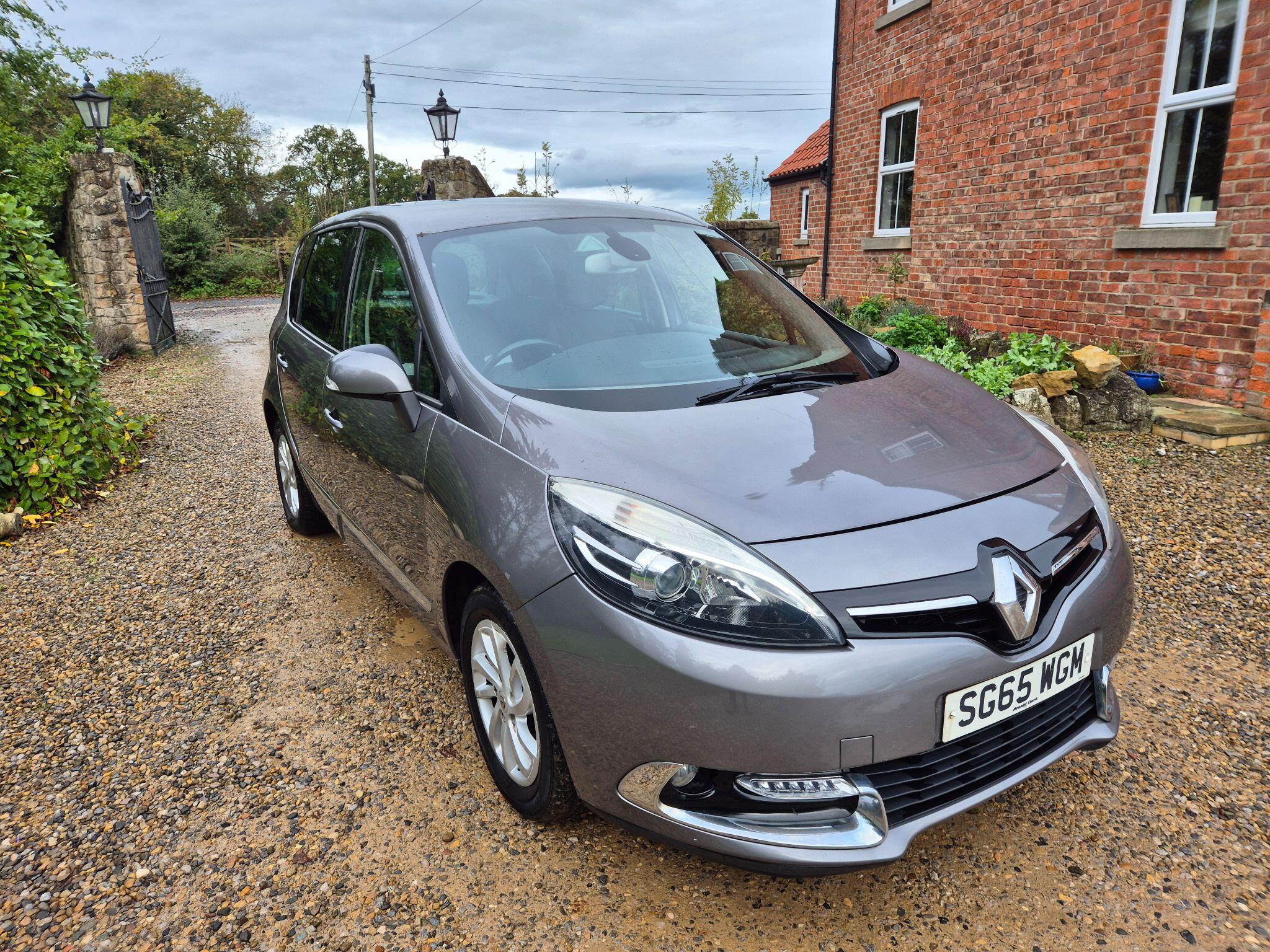 Renault Scenic 1.5 dCi Dynamique Nav Euro 6 (s/s) 5dr 5dr Manual 2015