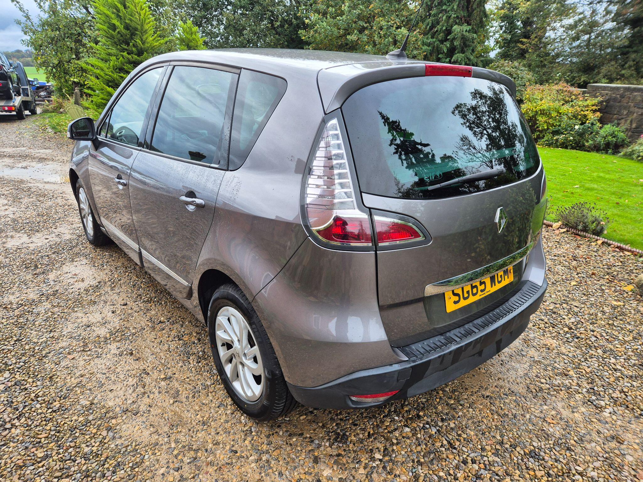 Renault Scenic 1.5 dCi Dynamique Nav Euro 6 (s/s) 5dr 5dr Manual 2015