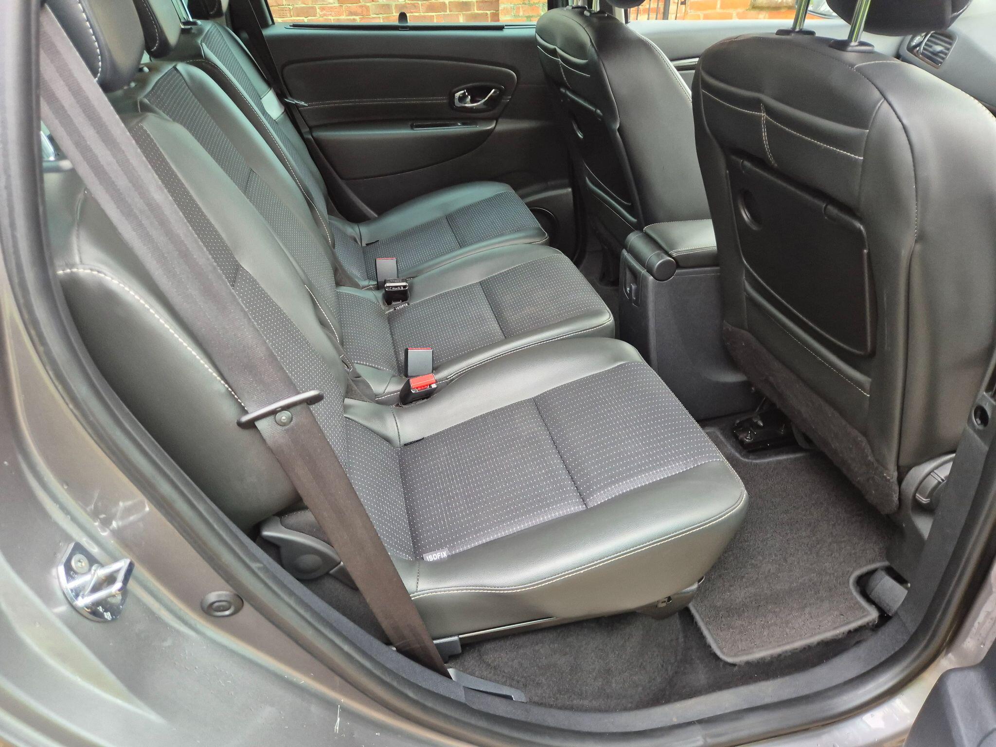 Renault Scenic 1.5 dCi Dynamique Nav Euro 6 (s/s) 5dr 5dr Manual 2015