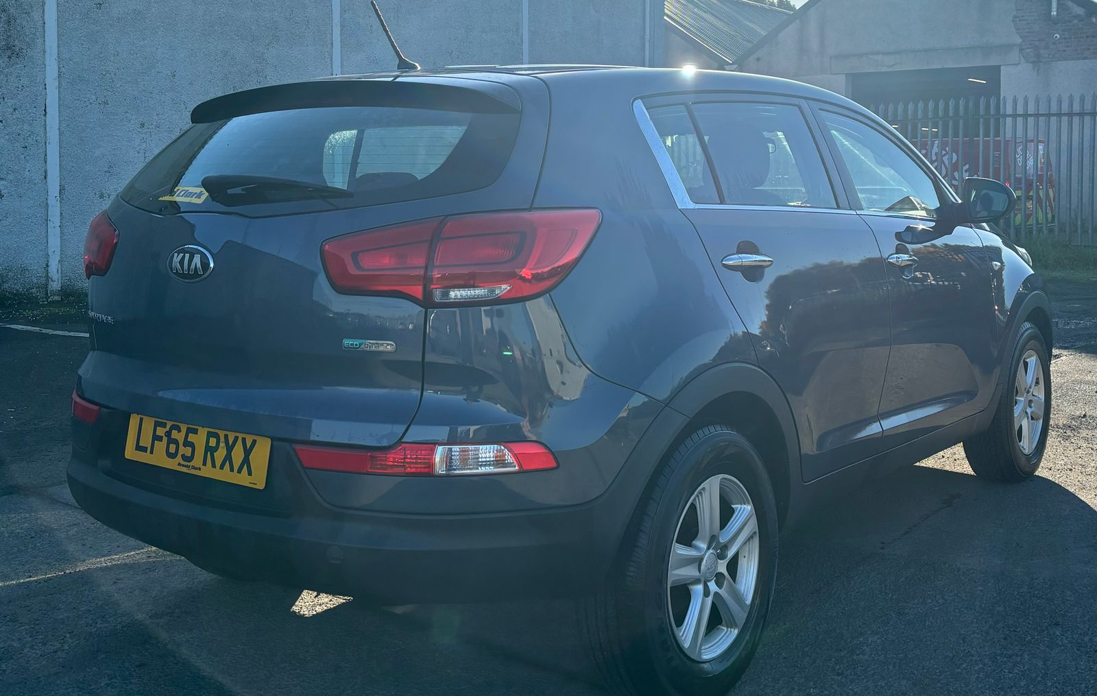 Kia Sportage 1.7L CRDI 1 ISG SUV 5dr Diesel Manual Euro 6 (114 bhp) 5dr Manual 2015
