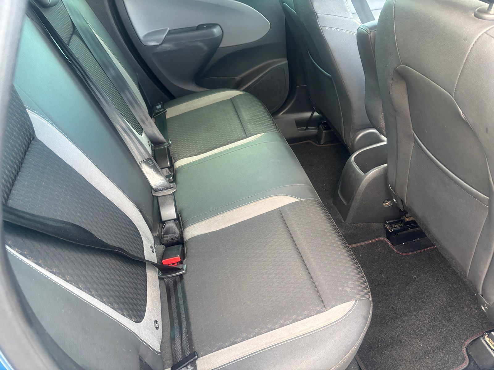 Vauxhall Crossland X 1.2 Elite SUV 5dr Petrol Manual Euro 6 (83 ps) 5dr Manual 2019