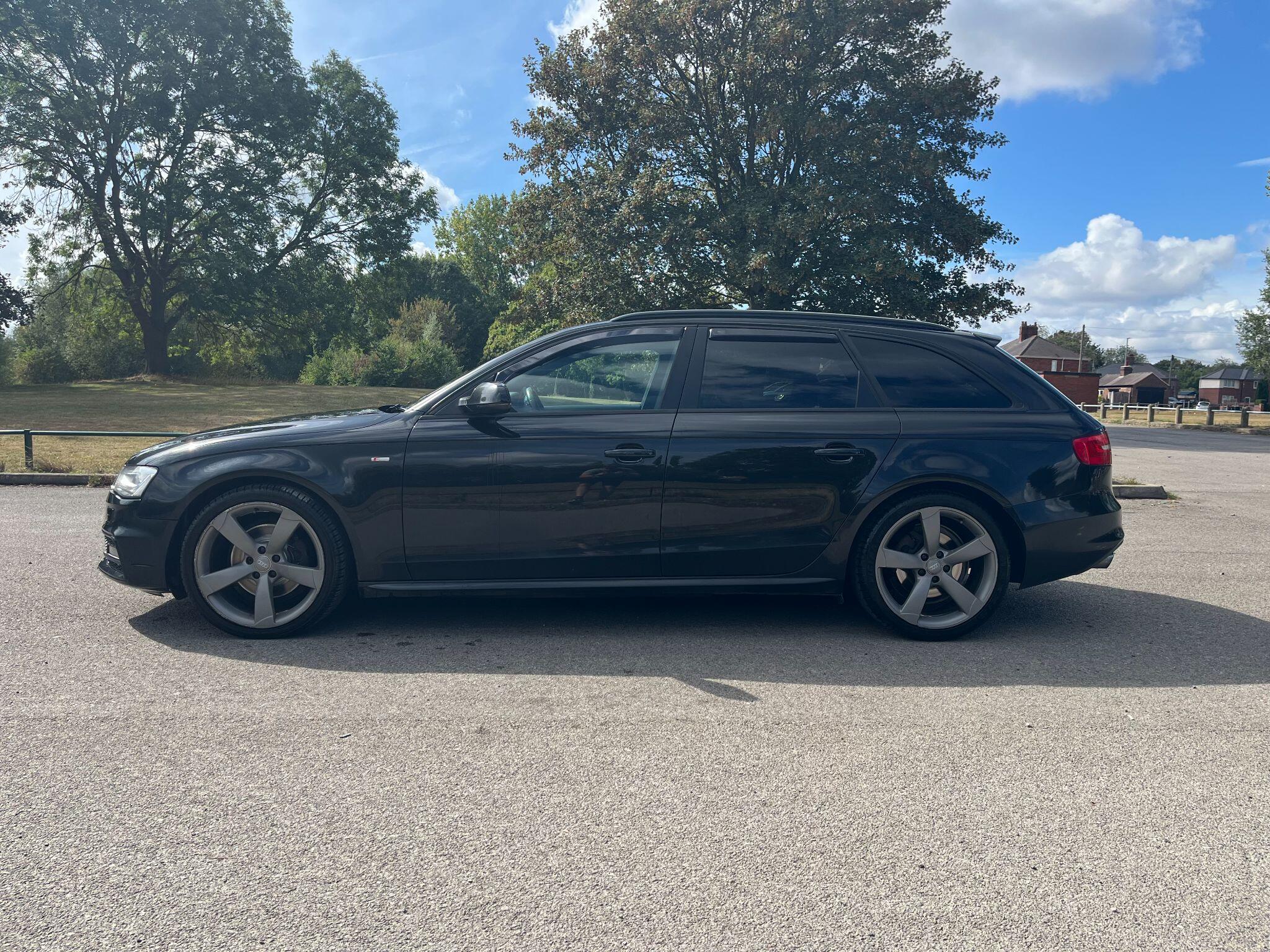 Audi A4 Avant 2.0 TDI Black Edition Euro 5 (s/s) 5dr 5dr Manual 2025